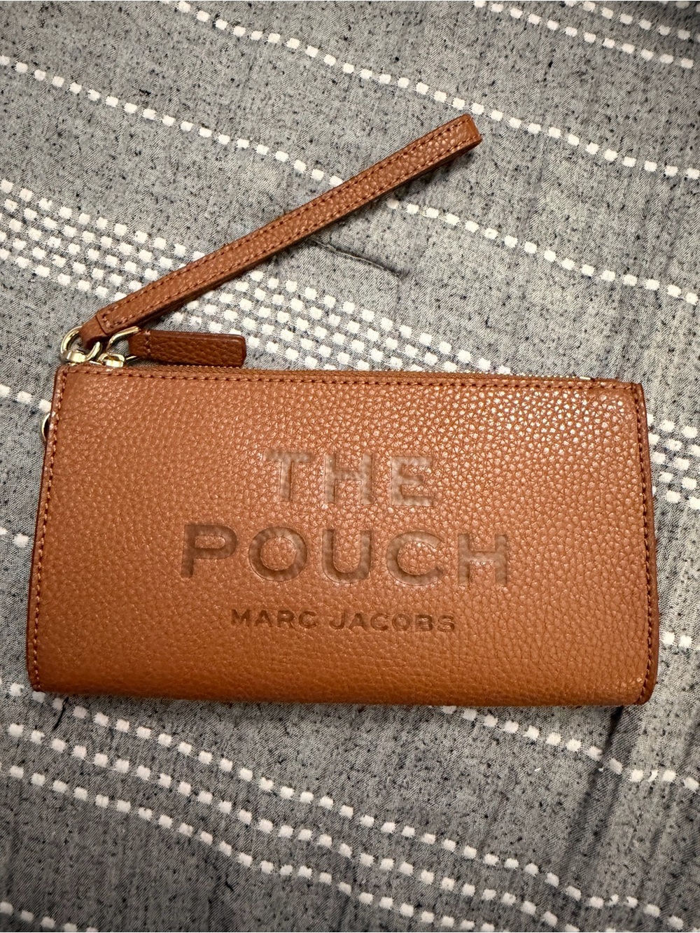Marc Jacobs The Pouch Wristlet in Cognac Brown